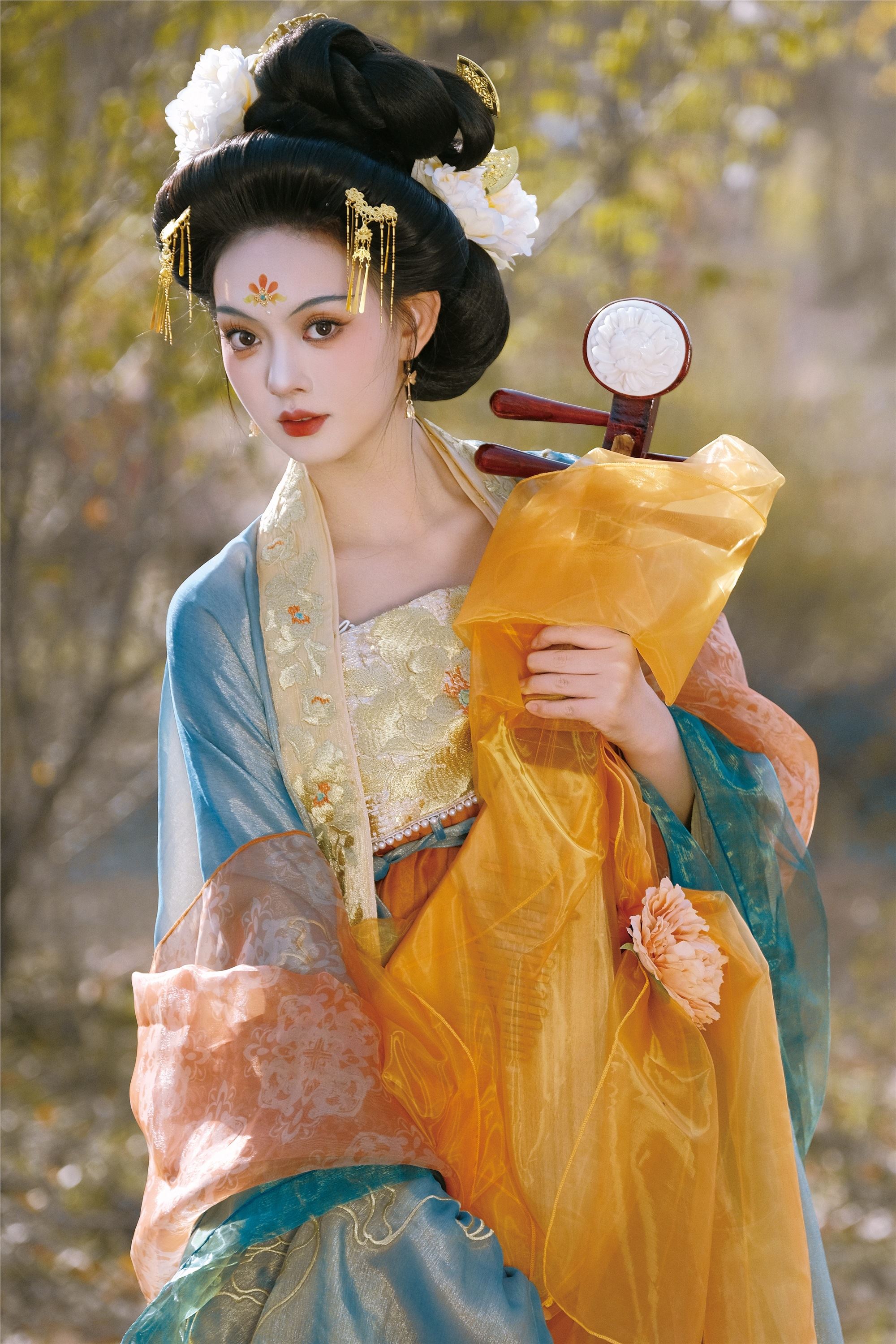 YITUYU艺图语 2025.01.22 金牡丹 秋秋